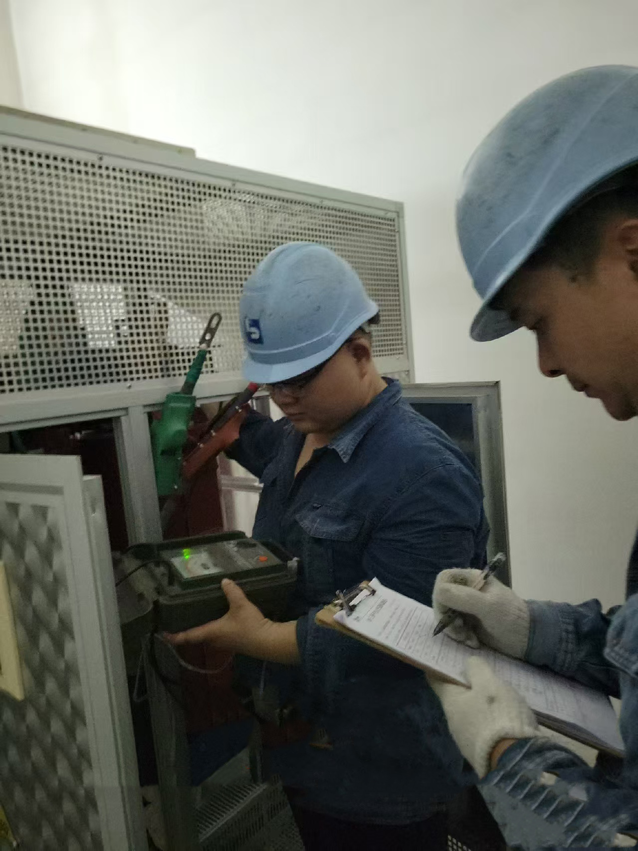 规范配电所断路器，越秀配电所断路器维修服务案例